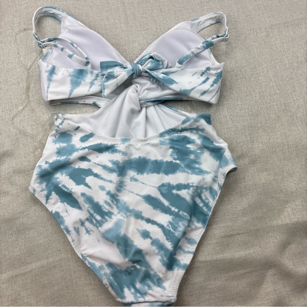 Bar III ABALONE BLUE Spiraling Twist-Front Monokini One-Piece Swimsuit US Small - Picture 11 of 13